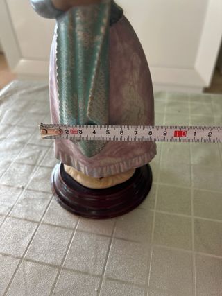Figura porcelana niña con perro