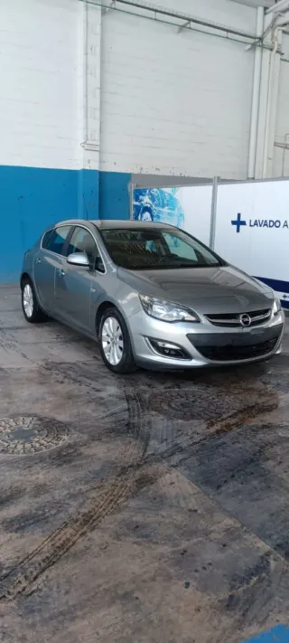 Opel Astra 2013