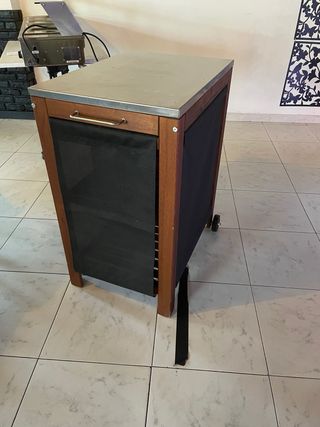 Carro de madera y acero inoxidable con ruedas