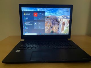Portátil Toshiba Negro - Precio Negociable