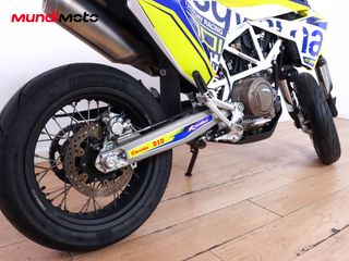 HUSQVARNA 701 SUPERMOTO