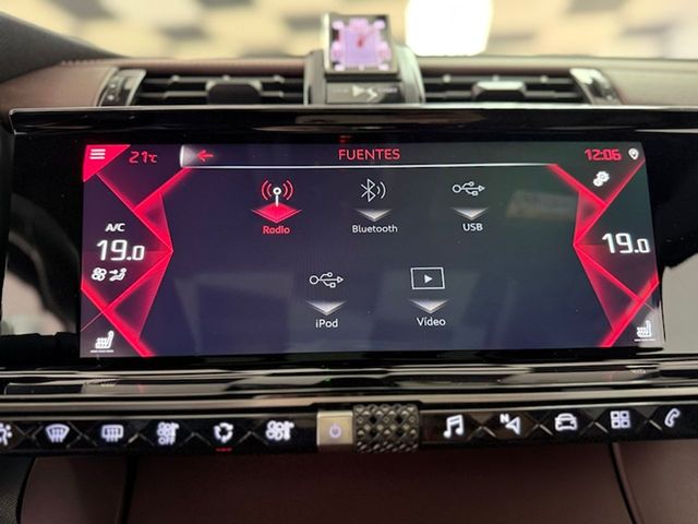 DS DS 7 BlueHDi 132 kW EAT8 La Première