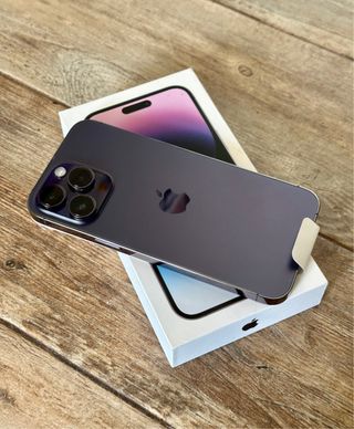 iPhone 14 Pro Max viola 