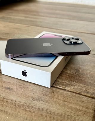 iPhone 14 Pro Max viola 