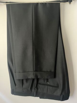 Traje negro para eventos