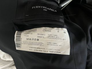 Traje negro para eventos