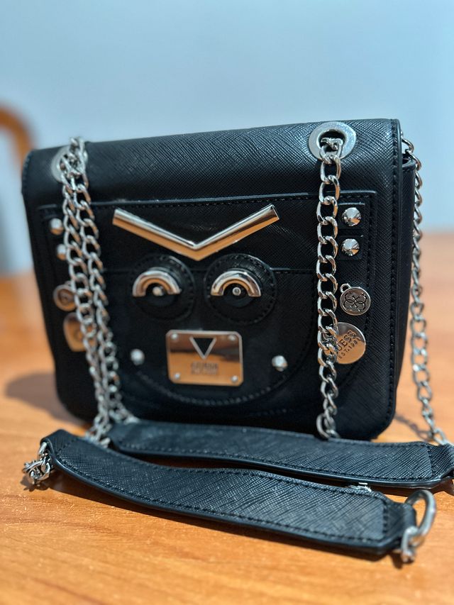 Bolsa Guess con cadena
