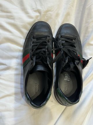 Zapatillas Gucci Negras con Raya Verde y Roja