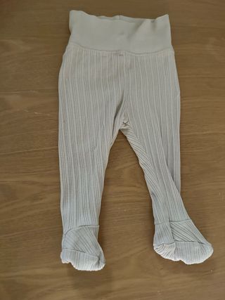 Conjunto bebé H&M 2-4 meses body y pantalón