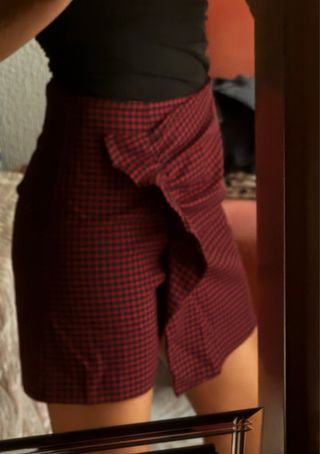 Falda Zara cuadros rojo y negro