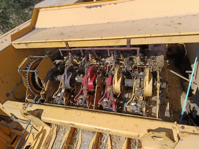 Empacadora New Holland D1000