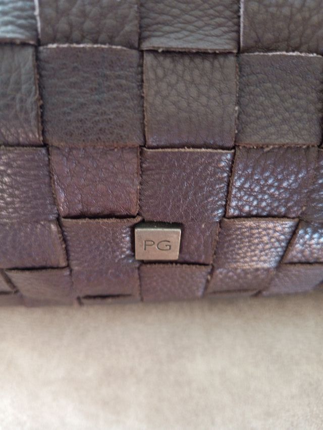 Bolso de piel tejido marrón