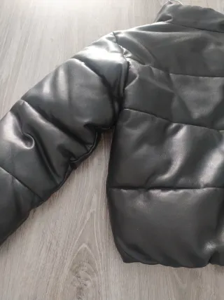 Plumas polipiel negro en muy buen estado 
