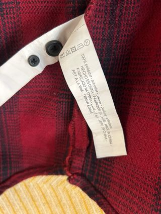 Camisa de franela a cuadros roja y negra talla 7/8