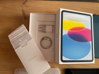 iPad blu di decima generazione + Apple Pencil