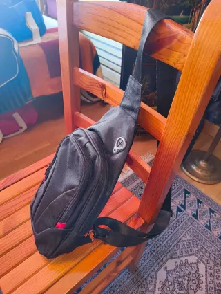 Mochila Cruzada Negra