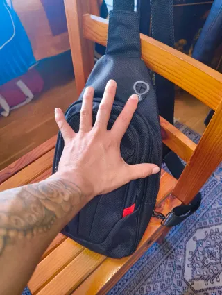 Mochila Cruzada Negra