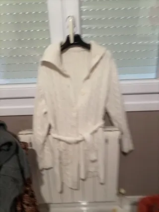 Chaqueta de lana blanca