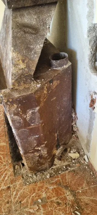 Chimenea de leña rústica