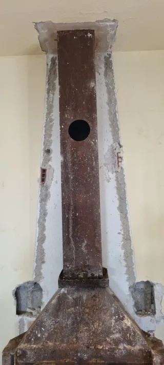 Chimenea de leña rústica
