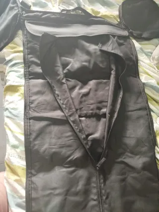 Bolso de viaje, porta traje Calvin Klein negro