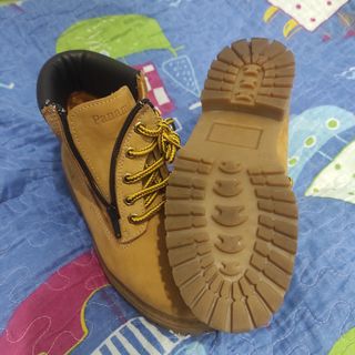 Botas Panama niño.
Talla 33