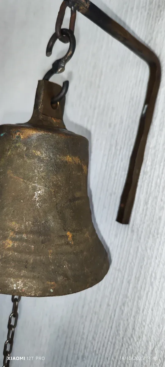 Campana antigua de ermita siglo XVII- XVIII