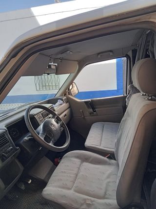 Furgoneta volkswagen T2 camperizada.Perfecto estad