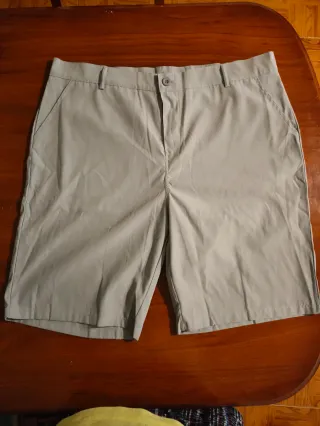 Pantalón corto vestir gris claro
