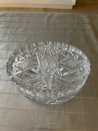 Bombonera de cristal tallado