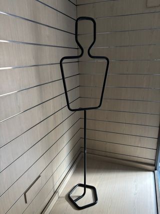 Maniquí Torso Metálico Negro