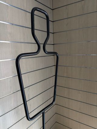 Maniquí Torso Metálico Negro