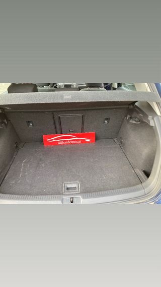 Volkswagen Golf Azul