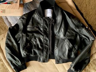 Cazadora Bomber Cuero Negra Bershka
