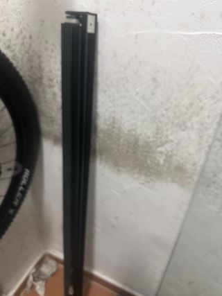 Finestra avvolgibile in PVC termico nero 1.10