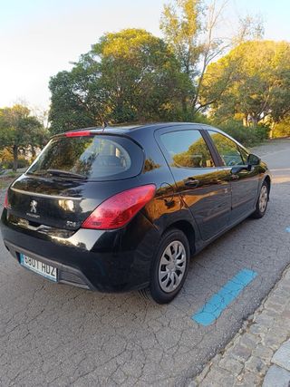 Peugeot 308 2011