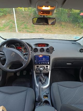 Peugeot 308 2011
