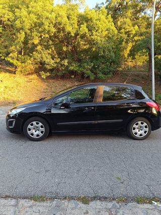 Peugeot 308 2011