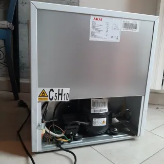 Frigo Bar AKAI 50x45