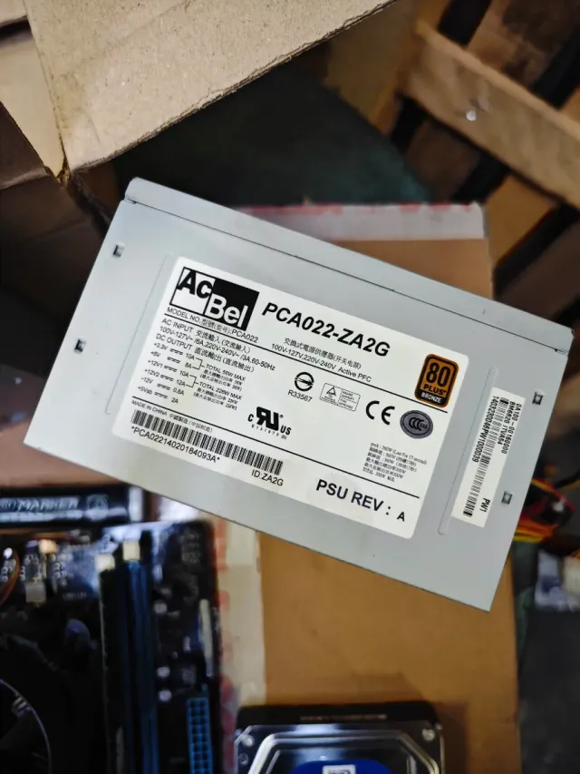 Componenti PC: Scheda Madre, DVD, HDD, PSU