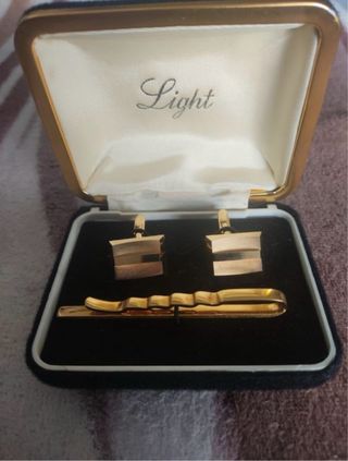 Gemelos y pasador de corbata Light dorados