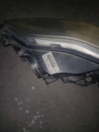 Faros Ford Focus 2011