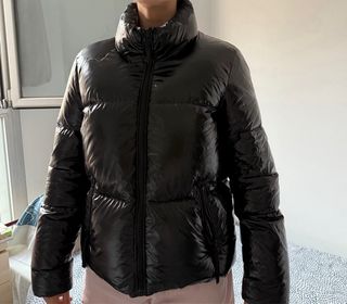 Chaqueta Tommy Hilfiger brillante negra