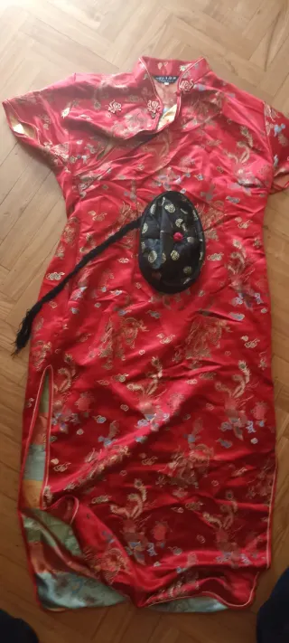 Disfraz oriental dragones y sombrero