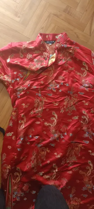 Disfraz oriental dragones y sombrero