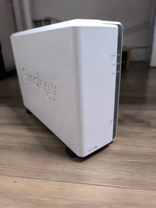 Synology NAS DS115J + Disco 500GB