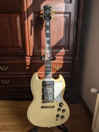 Guitarra Epiphone SG Custom