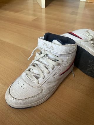 Zapatillas altas Fila blancas y rojas