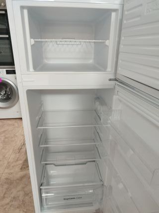 Nevera blanca