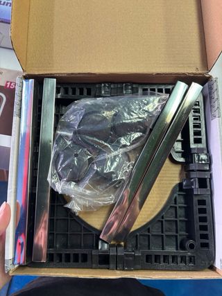 Base para PC con ruedas ajustable